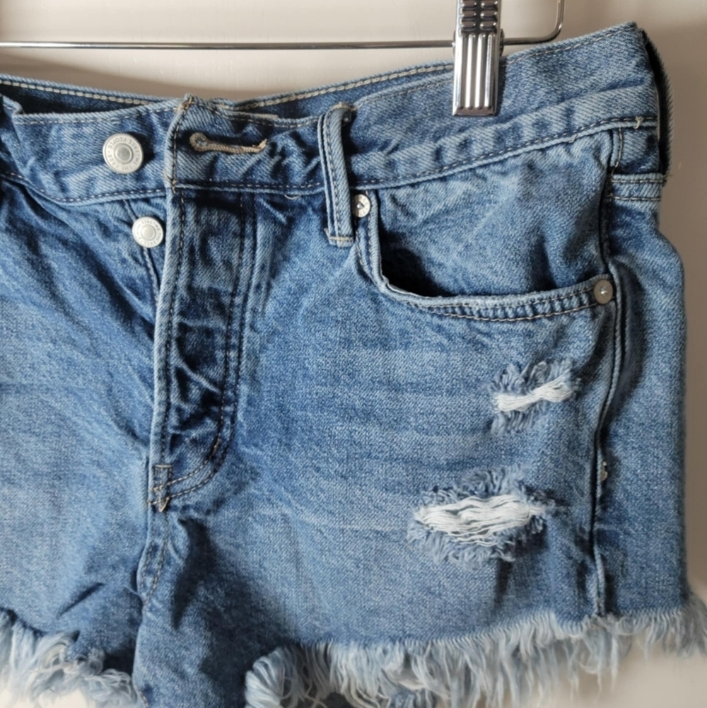 We The Free Free People Button Fly Distressed Denim Shorts | Size 25 - Picture 3 of 6